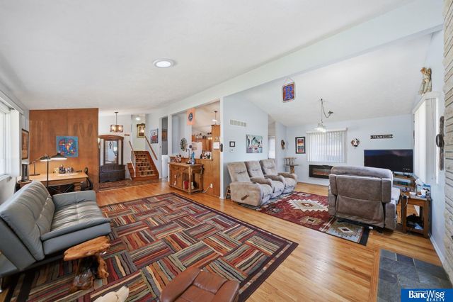 900 N 81 Street, Lincoln, NE 68505