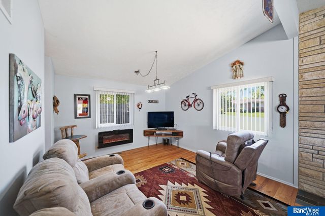 900 N 81 Street, Lincoln, NE 68505