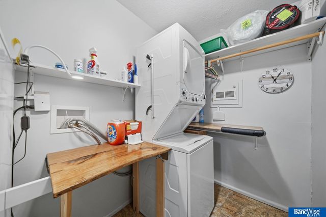 900 N 81 Street, Lincoln, NE 68505