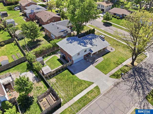 900 N 81 Street, Lincoln, NE 68505