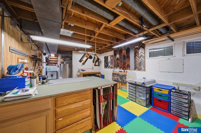 900 N 81 Street, Lincoln, NE 68505