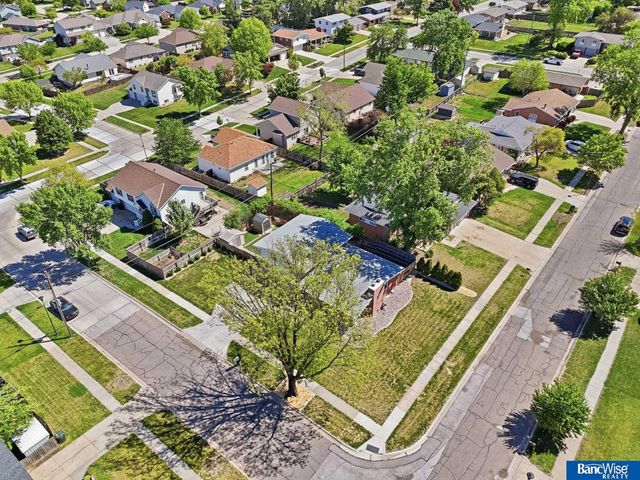 900 N 81 Street, Lincoln, NE 68505
