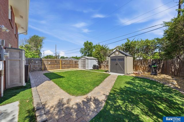 900 N 81 Street, Lincoln, NE 68505