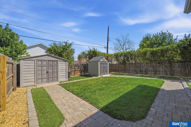 900 N 81 Street, Lincoln, NE 68505