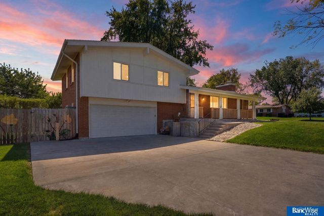 900 N 81 Street, Lincoln, NE 68505