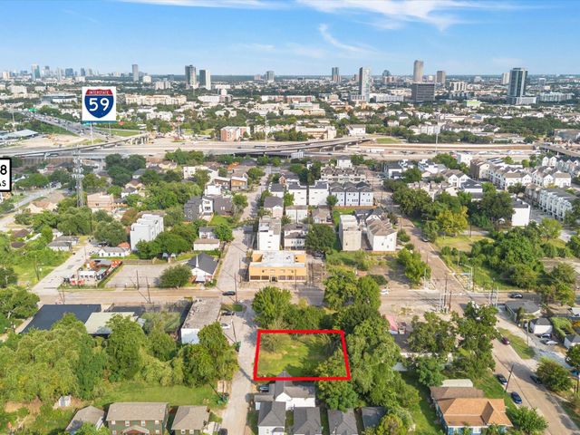2405 Berry Street, Hockley, TX 77004