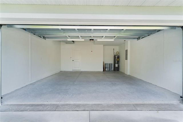 110 SEQUOIA TRAIL, Ocklawaha, FL 32179
