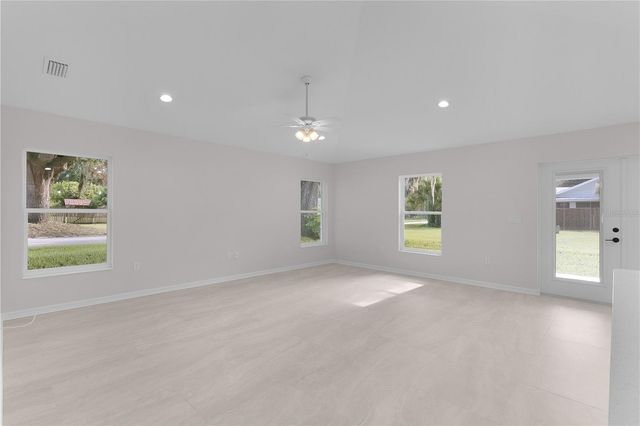 110 SEQUOIA TRAIL, Ocklawaha, FL 32179