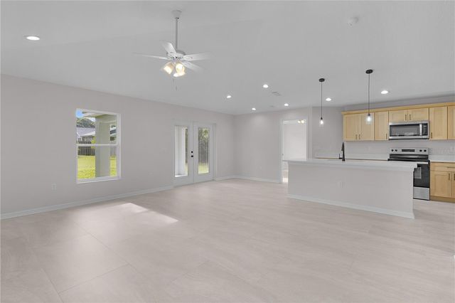 110 SEQUOIA TRAIL, Ocklawaha, FL 32179