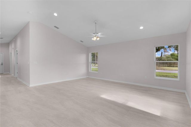 110 SEQUOIA TRAIL, Ocklawaha, FL 32179