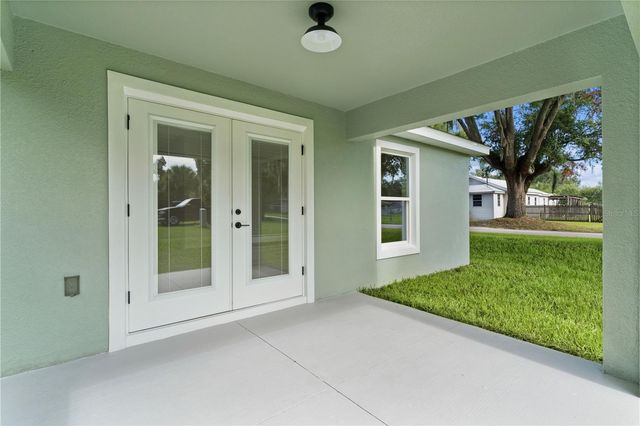 110 SEQUOIA TRAIL, Ocklawaha, FL 32179