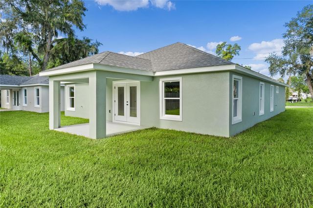 110 SEQUOIA TRAIL, Ocklawaha, FL 32179