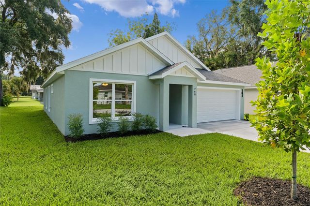 110 SEQUOIA TRAIL, Ocklawaha, FL 32179