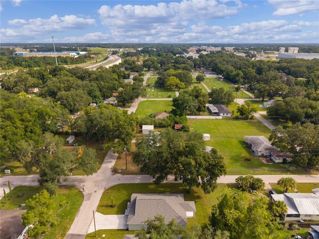 110 SEQUOIA TRAIL, Ocklawaha, FL 32179