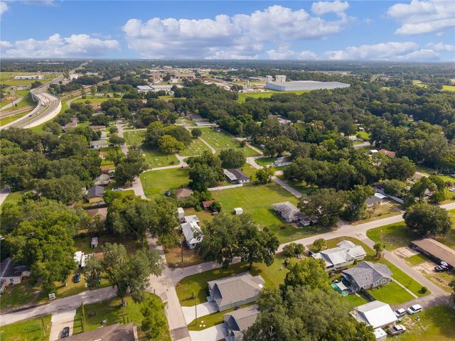 110 SEQUOIA TRAIL, Ocklawaha, FL 32179