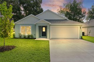 110 SEQUOIA TRAIL, Ocklawaha, FL 32179