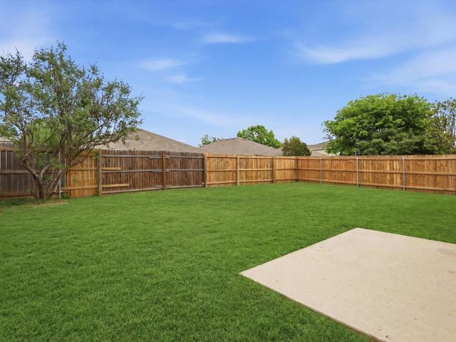 1132 Boxwood Drive, Crowley, TX 76036