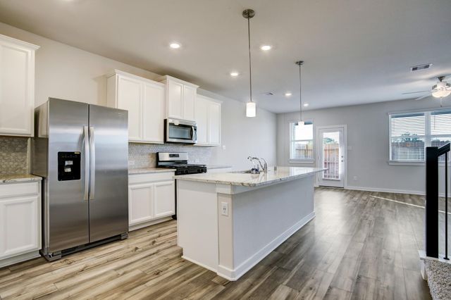 629 Seabreeze Drive, Kemah, TX 77565