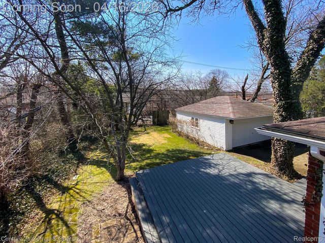 16925 MADOLINE Street, Beverly Hills Village, MI 48025