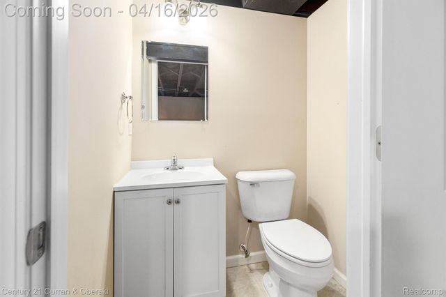 16925 MADOLINE Street, Beverly Hills Village, MI 48025