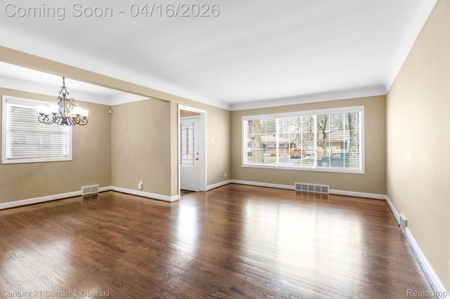 16925 MADOLINE Street, Beverly Hills Village, MI 48025