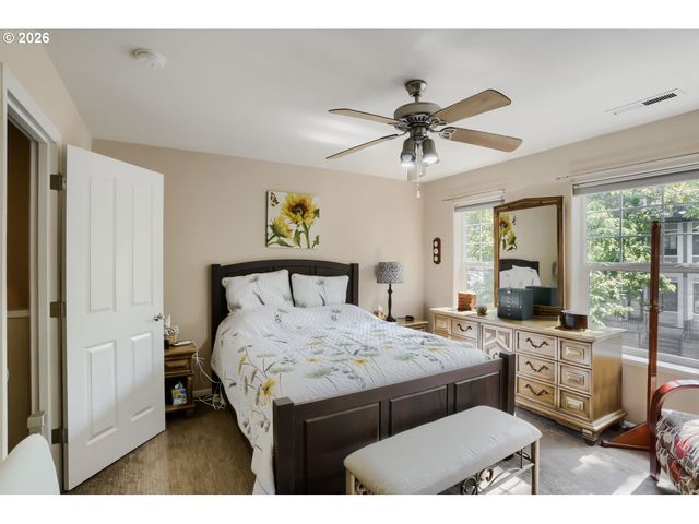 1390 Ne PARK Ln, Fairview, OR 97024