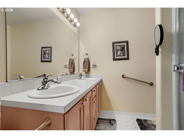 1390 Ne PARK Ln, Fairview, OR 97024