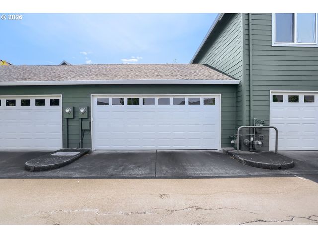 1390 Ne PARK Ln, Fairview, OR 97024