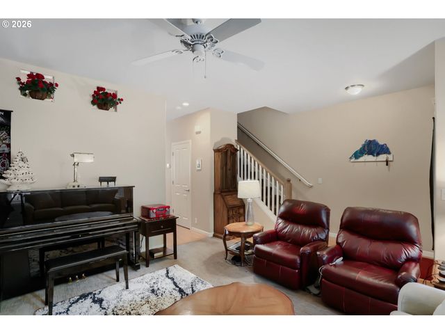1390 Ne PARK Ln, Fairview, OR 97024