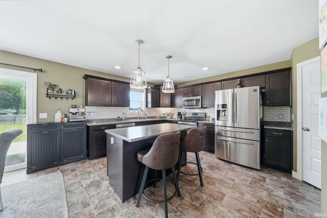 7673 Crosswood Court, New Haven, IN 46774