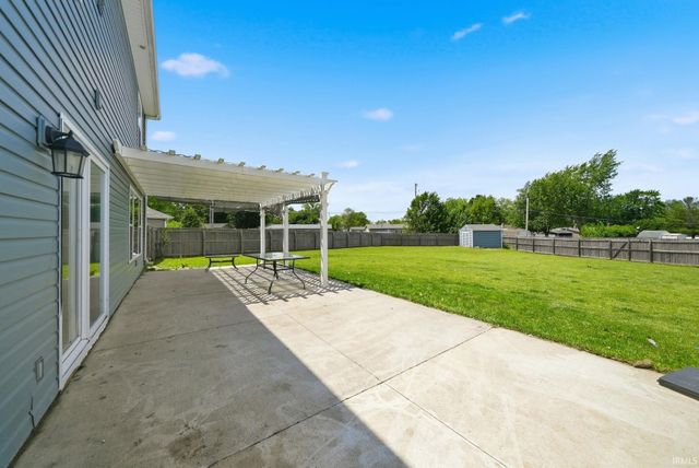 7673 Crosswood Court, New Haven, IN 46774