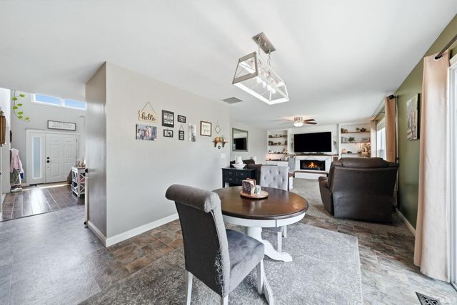 7673 Crosswood Court, New Haven, IN 46774