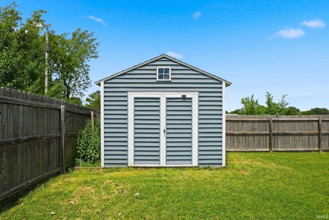 7673 Crosswood Court, New Haven, IN 46774