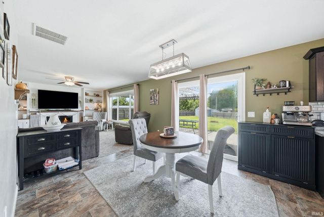 7673 Crosswood Court, New Haven, IN 46774