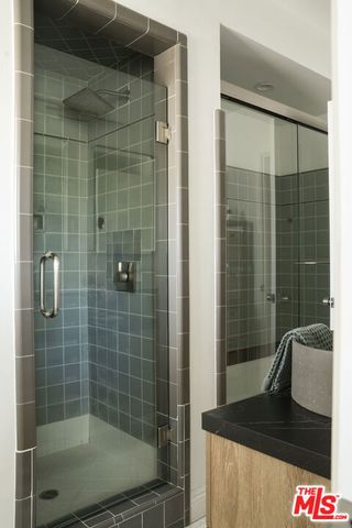 3297 Granville Avenue, Los Angeles, CA 90066