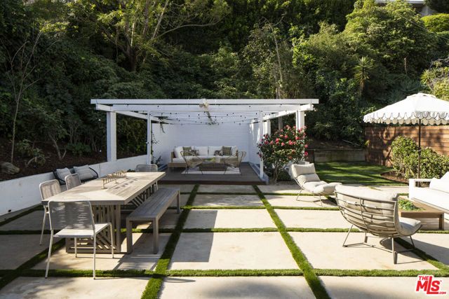 3297 Granville Avenue, Los Angeles, CA 90066