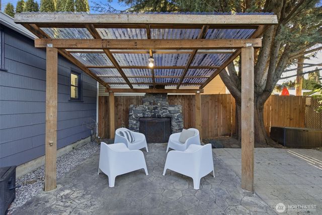 624 NE 2nd Avenue, Camas, WA 98607