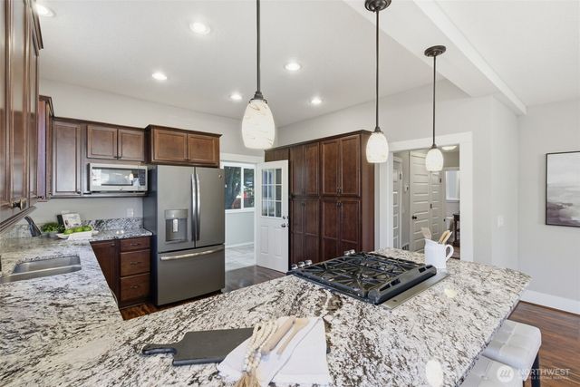 624 NE 2nd Avenue, Camas, WA 98607