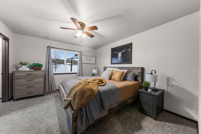 9805 E Hoffman Ct, Spokane Valley, WA 99206