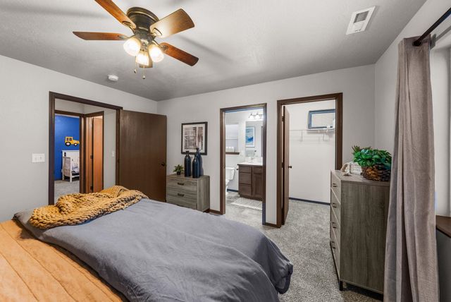 9805 E Hoffman Ct, Spokane Valley, WA 99206