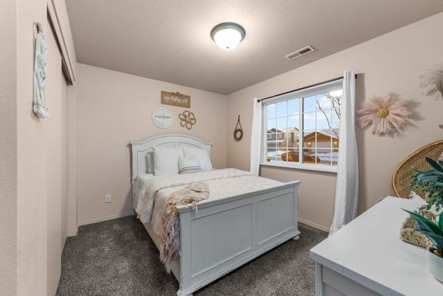 9805 E Hoffman Ct, Spokane Valley, WA 99206