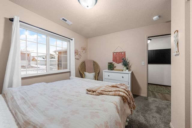 9805 E Hoffman Ct, Spokane Valley, WA 99206