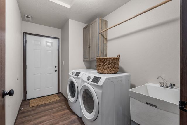 9805 E Hoffman Ct, Spokane Valley, WA 99206