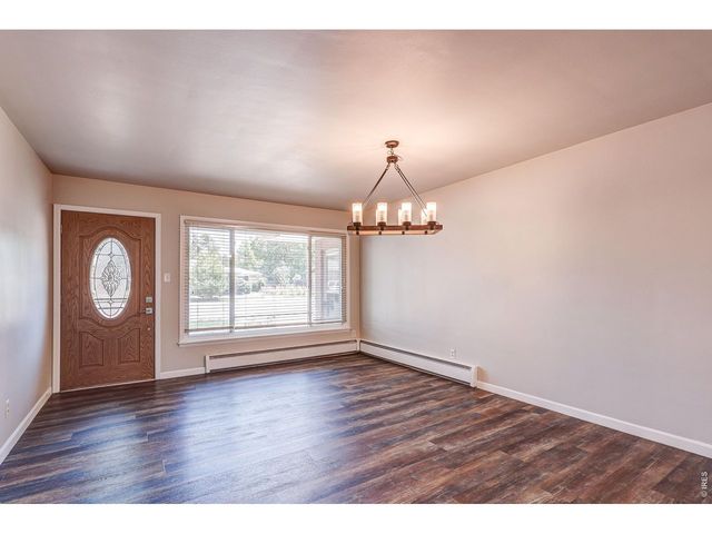 1827 Collyer St, Longmont, CO 80501