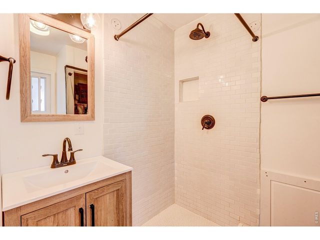 1827 Collyer St, Longmont, CO 80501