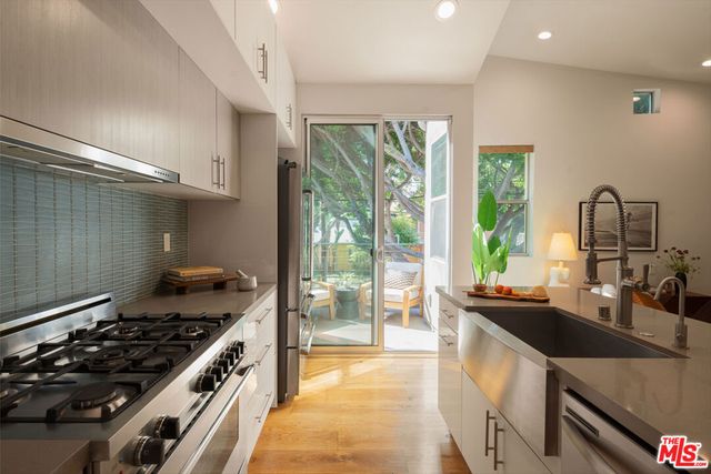 1803 16th Street B, Santa Monica, CA 90404