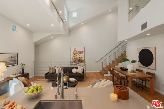 1803 16th Street B, Santa Monica, CA 90404