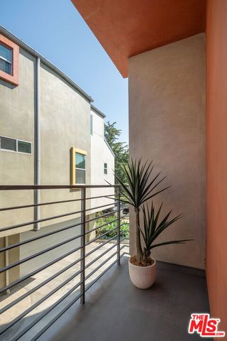 1803 16th Street B, Santa Monica, CA 90404