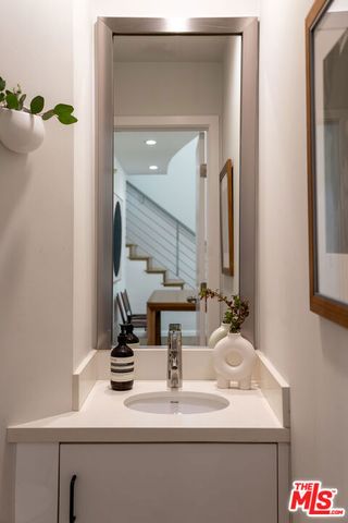 1803 16th Street B, Santa Monica, CA 90404