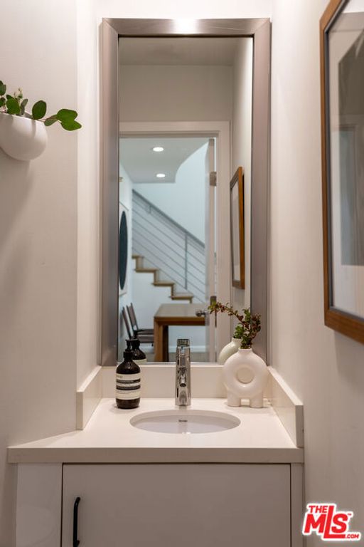 Image 28 of property listing at 1803 16th Street B, Santa Monica, CA 90404
